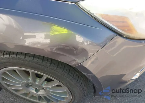 2012 Ford Focus Se z USA, uszkodzony, nr VIN 1FAHP3K22CL352889